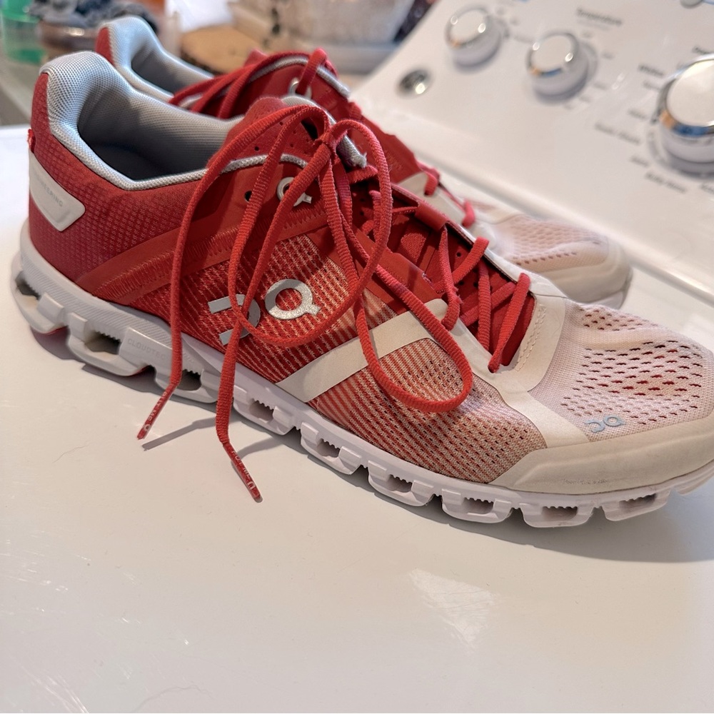 On Cloud Cloudflow Running shoes